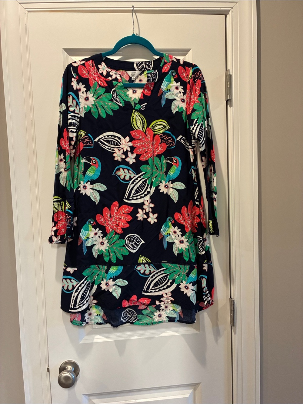 Crown & Ivy Women’s Navy Floral Print V-Neck Dress with flare